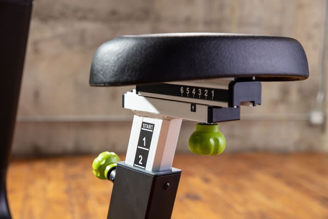 SportsArt G574U Elite ECO-POWR™ Upright Cycle
