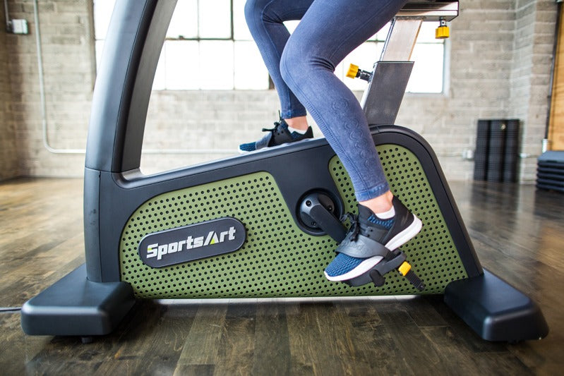 SportsArt G576U Status ECO-POWR™ Upright Cycle – Self‑Powered Commercial Bike with Enhanced Comfort & Durability