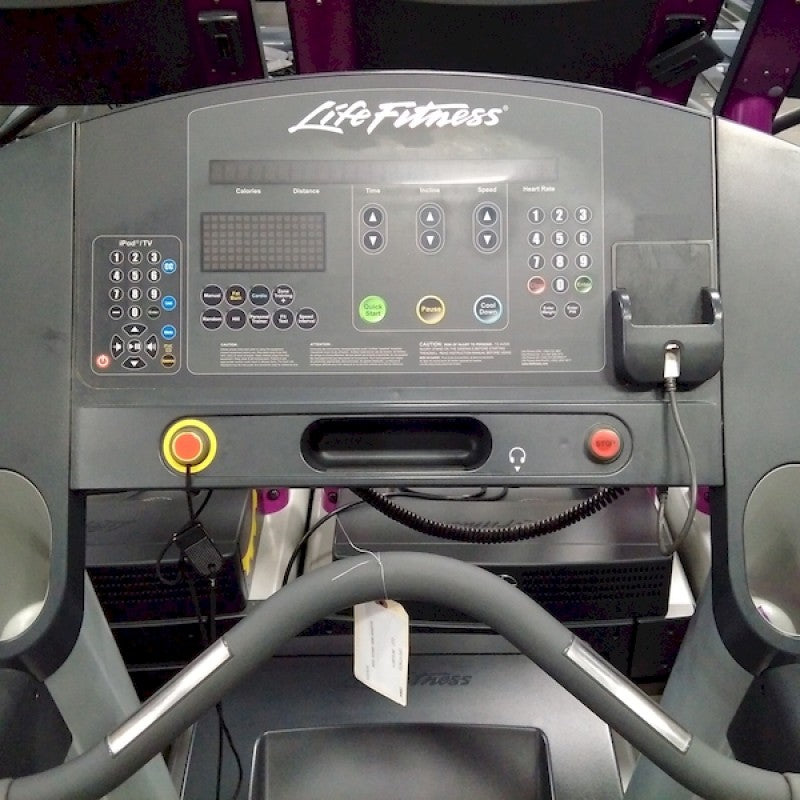 Life Fitness - CLST Integrity Series Treadmill