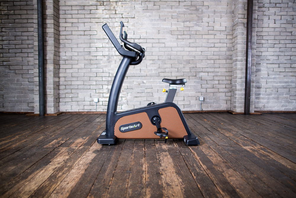 SportsArt C576U-16″ Status SENZA Upright Cycle with 16" Touchscreen