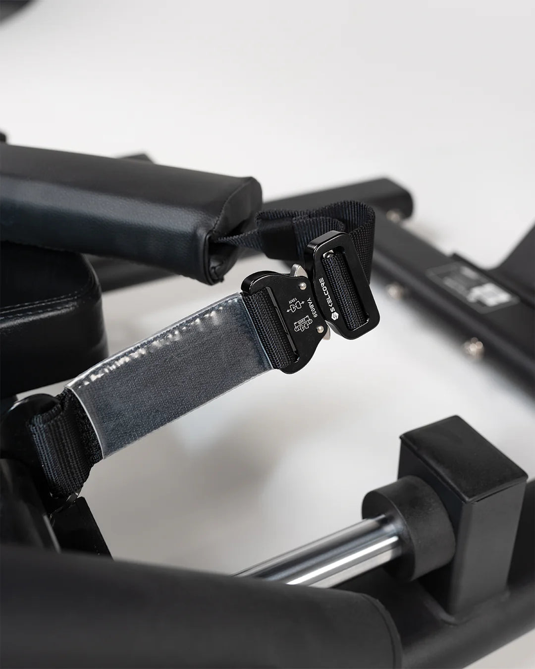 Skelcore Pro Plus Series Hip Glute Machine