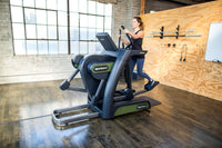 SportsArt G886 Cross Trainer –  Verso Status ECO-POWR Cross Trainer