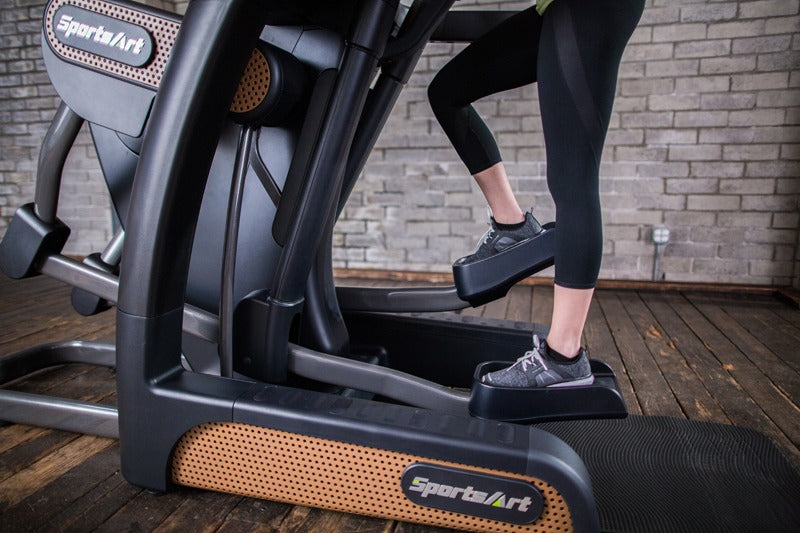 SportsArt V886-16″ Versa Cross Trainer