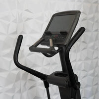 Commercial Elliptical Trainer - Touch Screen - Muscle D Fitness - Cardio - Cross Trainer