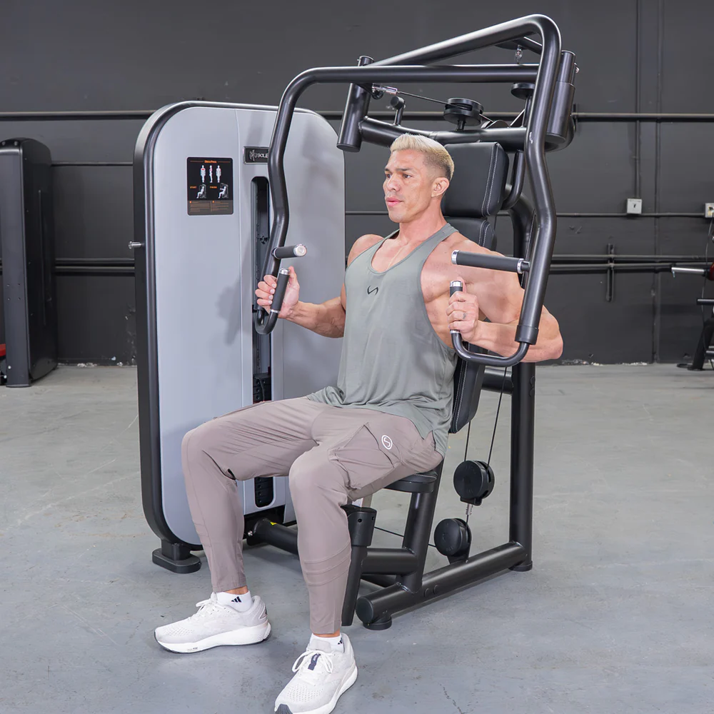 Vogue Chest Press by Muscle D Fitness – Iso-Lateral Convergent Machine
